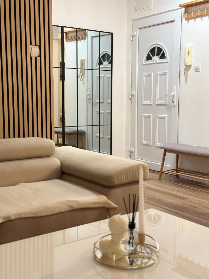 Gate Old Town Apartment